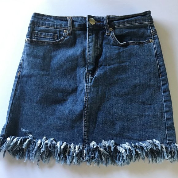 Forever 21 Women's Frayed Denim Mini-skirt - Picture 1 of 8